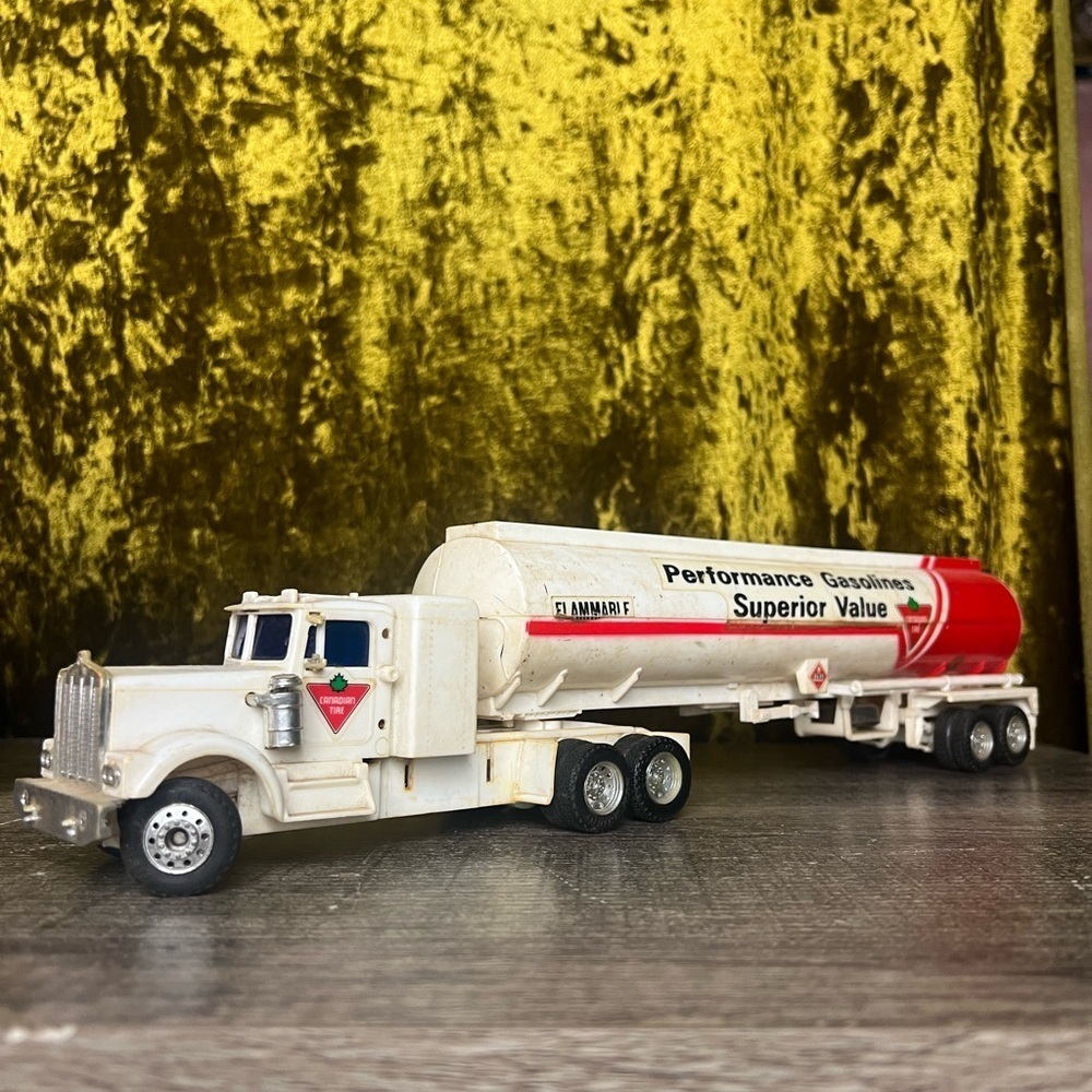 Vintage Canadian Tire Toy Fuel Tanker Truck Set